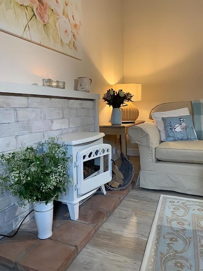 Bramble Cottage At Waingrove Farm ラウス エクステリア 写真